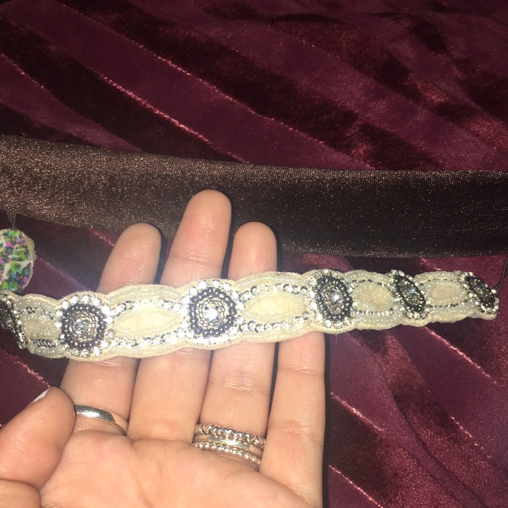 Headband - Picture 2 of 3